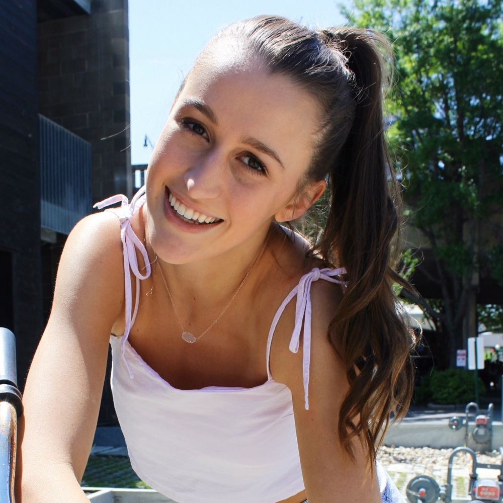 Meet your Posher, Anna-claire